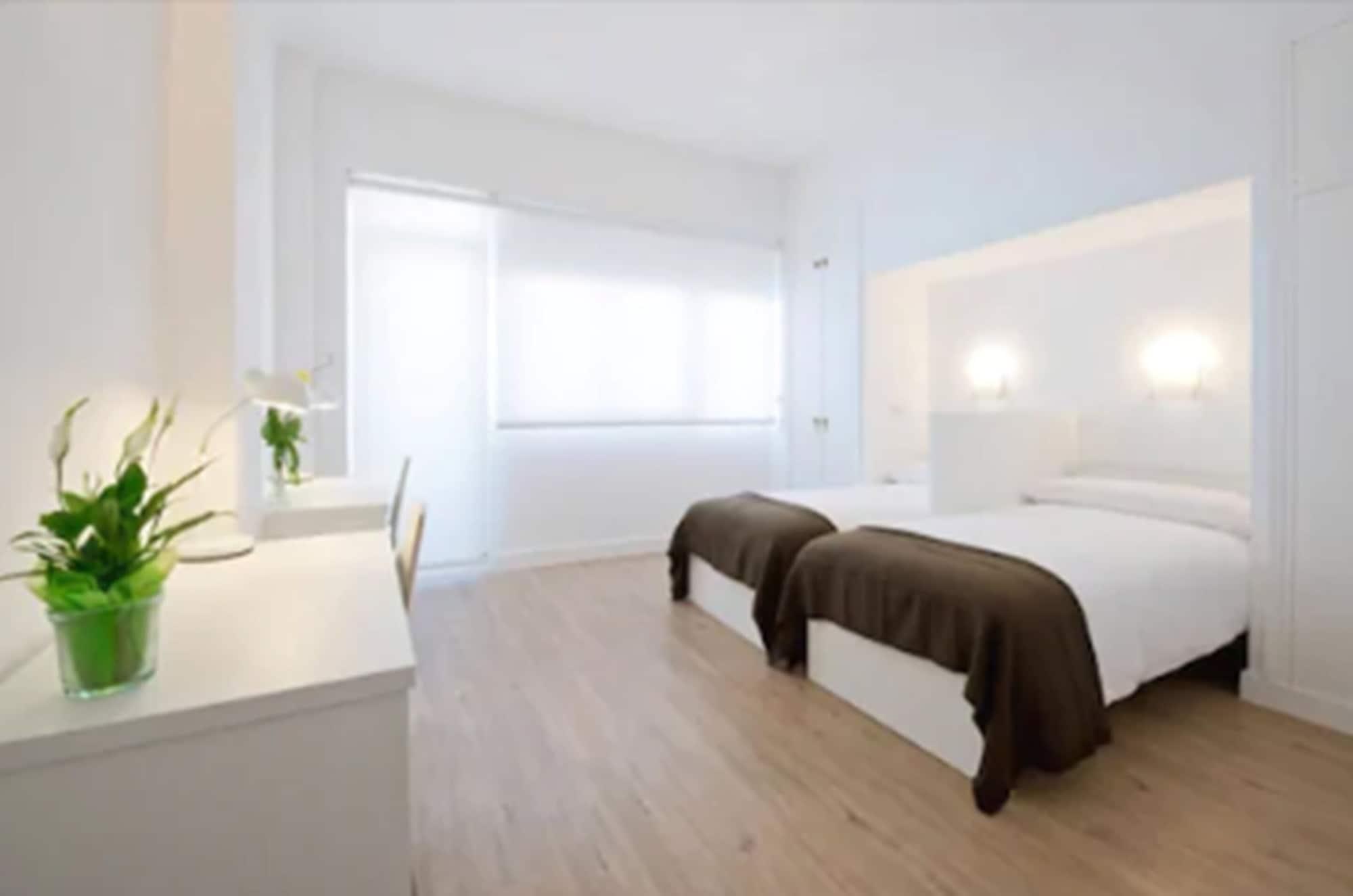 Neomagna Madrid Hotel Bagian luar foto