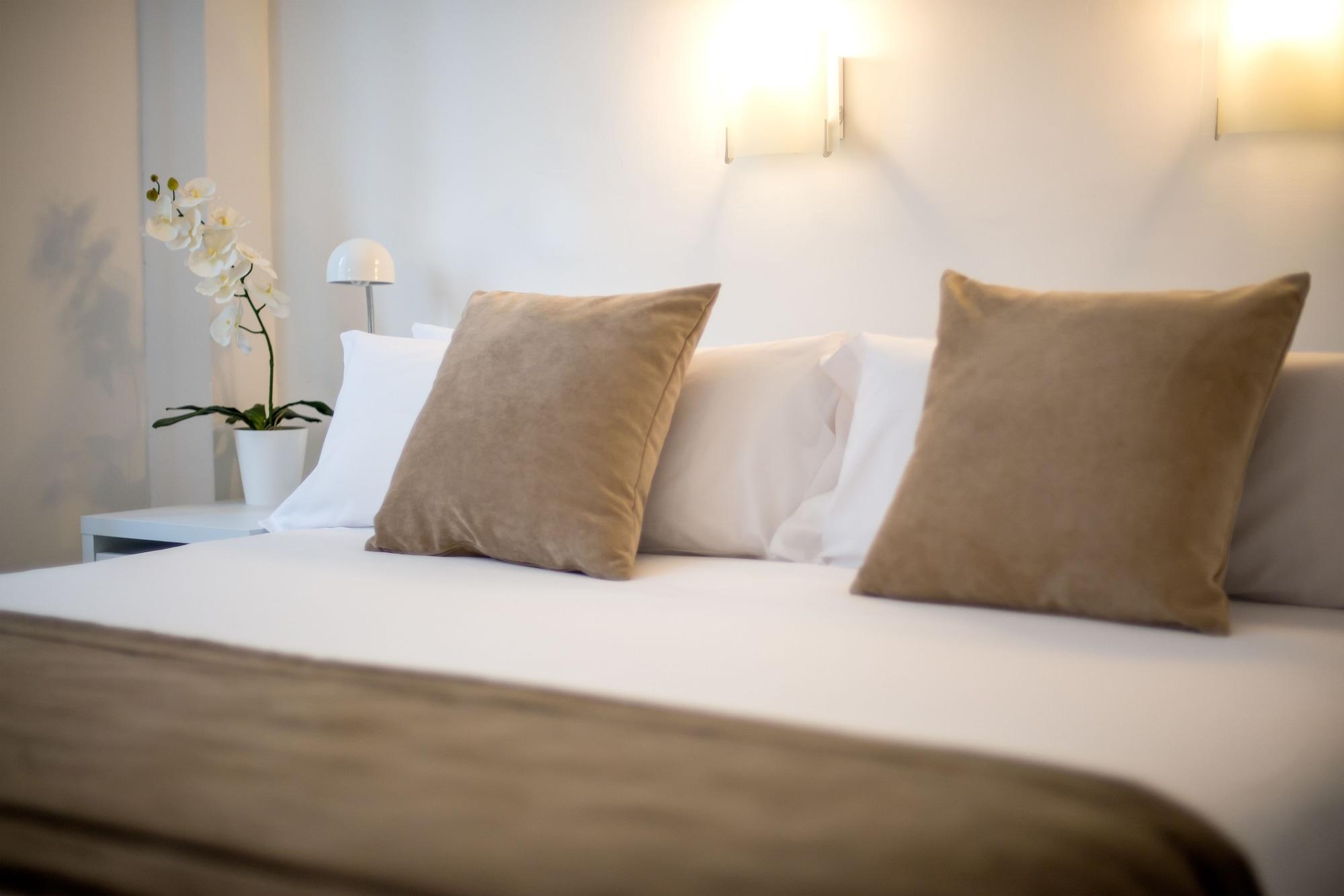 Neomagna Madrid Hotel Bagian luar foto