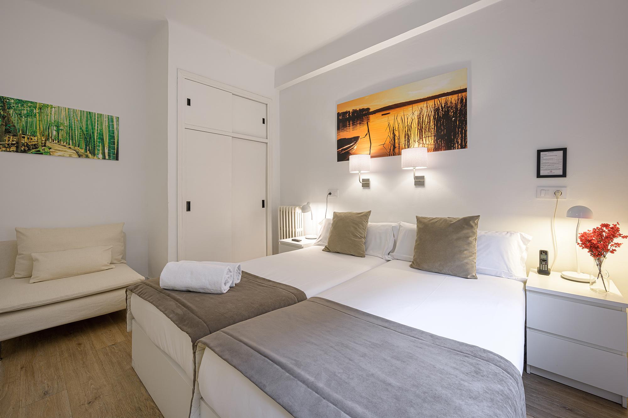 Neomagna Madrid Hotel Bagian luar foto