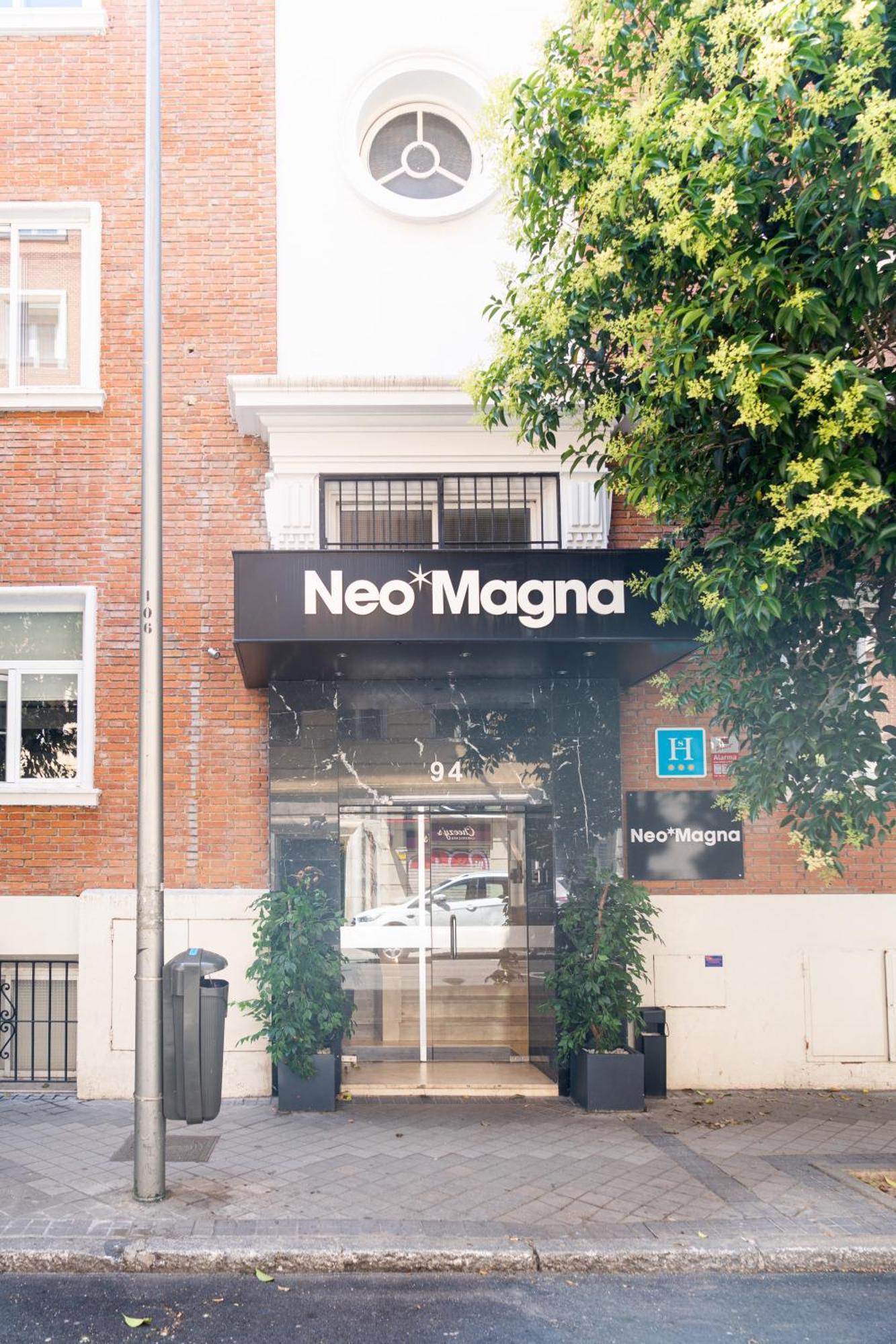 Neomagna Madrid Hotel Bagian luar foto